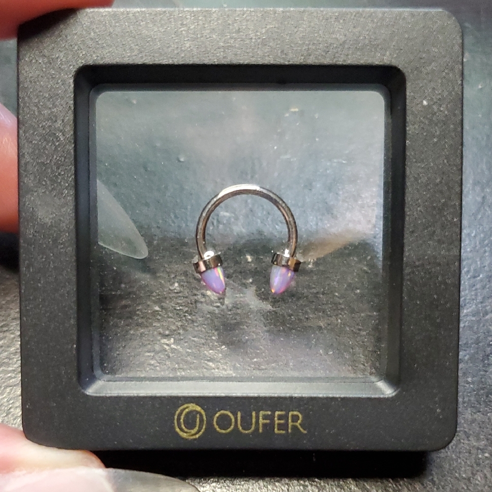 Oufer 16g Titanium and Opal Septum Ring